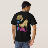 お母さんに愛されてる車輪かかとで性別が分かる Tシャツ (裏面フル)