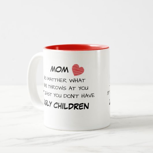 お母さんのおもしろいで醜い子供のマグ ツートーンマグカップ (正面左)