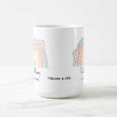 お母さんのための虹と花柄の名入れマグ コーヒーマグカップ (中央)