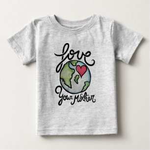お母さんの地球を愛せよ ベビーTシャツ
