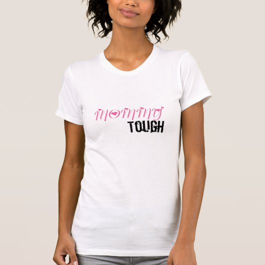 お母さんの堅い3枚のワイシャツのデザイン Tシャツ (正面)