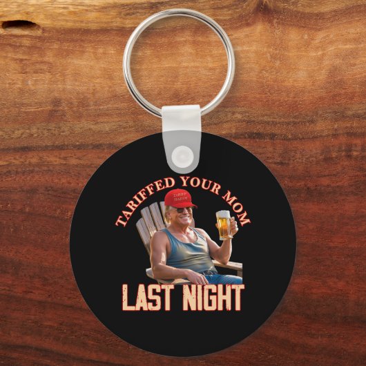 お母さんの関税おもしろいダディトランプミーム キーホルダー (正面)