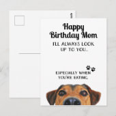 お母さんを見上げて 笑顔の誕生日おめでとう ポストカード (正面/裏面)