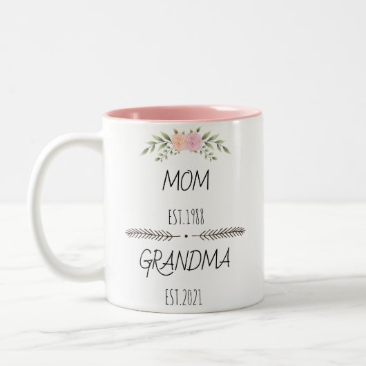 お母パーソナライズされたさんおばあカスタムちゃんエストの年 ツートーンマグカップ (左)