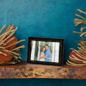 お気に入りの写真を薄い金のフレームで黒の背景に フォトプラーク (側面)