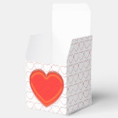 お気に入りボックス – 赤いハートとイニシャル フェイバーボックス (オープン)