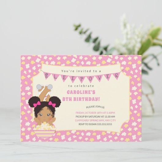 お泊まりの誕生日、アフリカ系アメリカ人の女の子 招待状 (スタンド正面)
