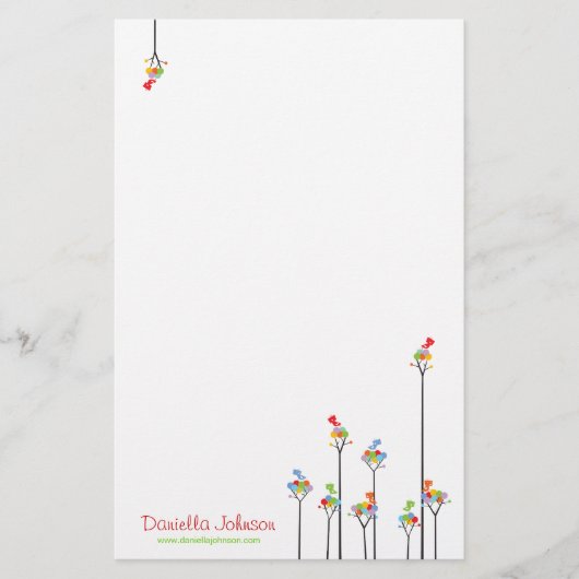 お洒落でかわいいさえずりの鳥のカラフルなおもしろいの木の点 便箋 (正面)