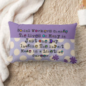 お洒落なソーシャルワーカーの枕紫色 ランバークッション (ブランケット)