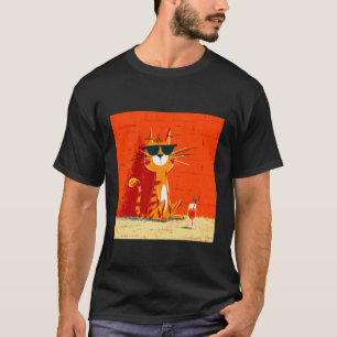 お洒落にオレンジジュースを飲む猫 Tシャツ