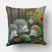 お洒落ハリネズミ一家が庭でピクニックをする クッション (裏面)
