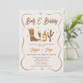 お洒落ブライダルブーツと泡立つカップルのシャワー 招待状 (スタンド正面)