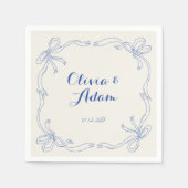 お洒落予測できなレトロハンドドロードブルーボウ結婚ズ スタンダードカクテルナプキン (正面)