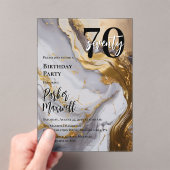 お洒落金ゴールド | ホワイトマーブルモダン70誕生日パーティー アクリル招待状 (インサイチュ (ポータブル))