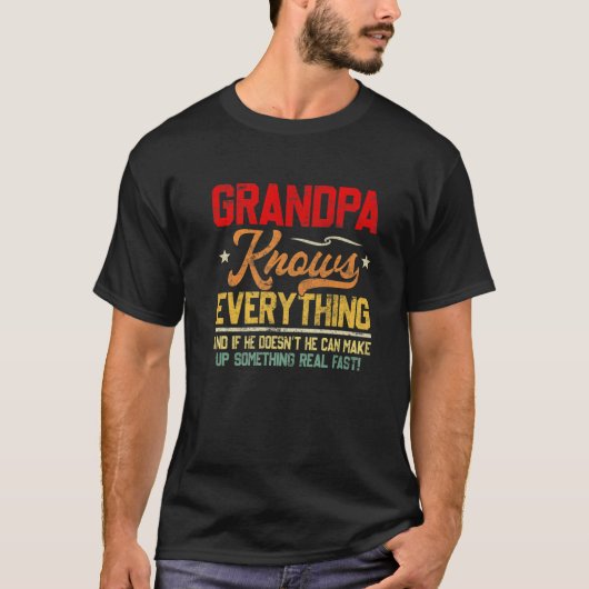 お父おもしろい様の日おもしろいのことなら何でも知る Tシャツ (正面)