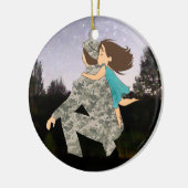 お父さんのクリスマスのオーナメントのためのキス セラミックオーナメント (左)