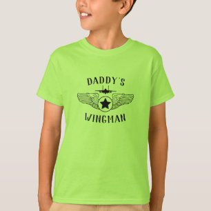 お父さんの操縦者の殴打のワシおよび翼の女の子 Tシャツ