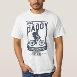 お父さんは父の日のギフトのための自転車を愛します Tシャツ