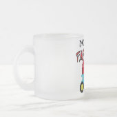 お父さんは農家のTシャツおよびギフトです フロストグラスマグカップ (左)