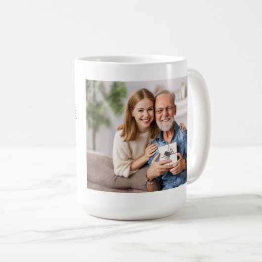 お父さんみたいに。娘のようにパーソナライズされた コーヒーマグカップ (正面右)