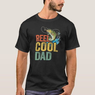 お父さん釣り人バスフィッシュおじいちゃんフィッシャーマンダッド Tシャツ