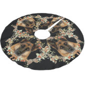 お祝いのジャーマン・シェパードの休日 ブラッシュドポリエステルツリースカート (アングル)