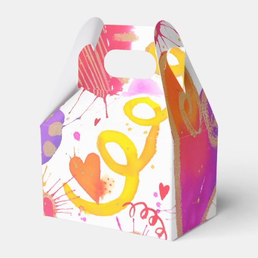 お祝いのラブウォーターカラーハート フェイバーボックス (正面サイド)