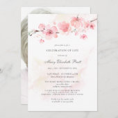 お祝いの人生の葬儀フォトピンクのフローラインヴィ 招待状 (正面/裏面)