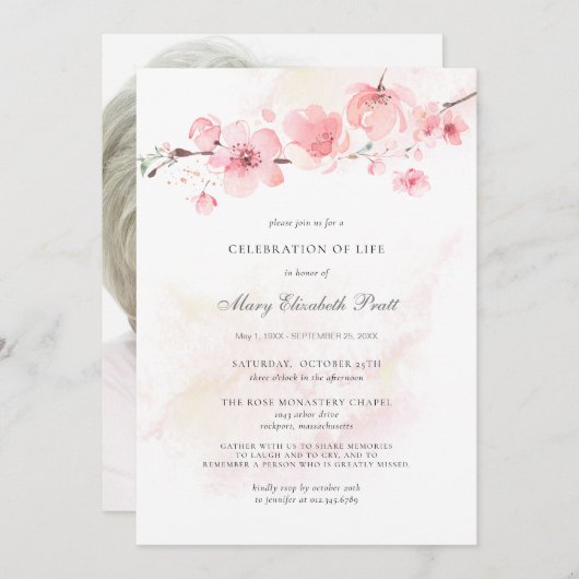 お祝いの人生の葬儀フォトピンクのフローラインヴィ 招待状 (正面/裏面)