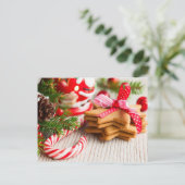 お祝いの装飾が付いているクリスマスのクッキー シーズンポストカード (スタンド正面)