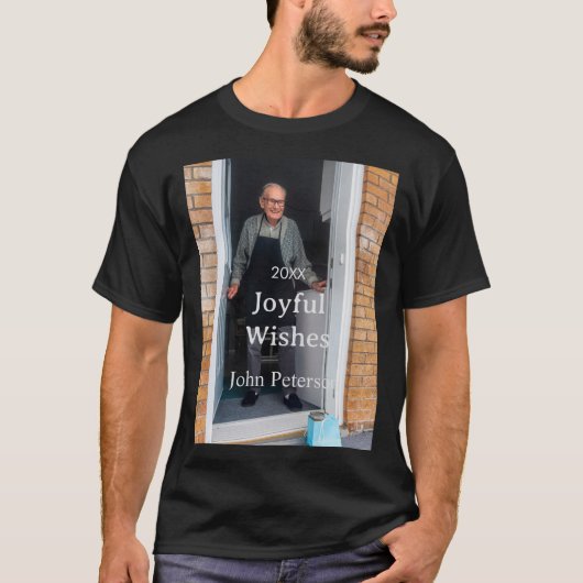 お祝いの言葉 名前 写真 男性 休日 年 シンプル Tシャツ (正面)