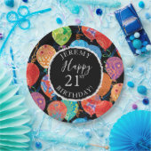 お祝いの誕生日の気球は名前および年齢を加えます ペーパープレート (パーティー)