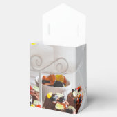 お祝いペストリーとクッキーの好意ギフトボックス フェイバーボックス (オープン)