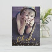 お祝い ゴールド スクリプト コンフェッティ ホリデー フォト カード (スタンド正面)