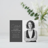 お祝い・ハー・スワンダフル・ライフ・モダンシンプル写真 インビテーションポストカード (スタンド正面)