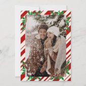 お祭り気分の赤い実と緑の木々　クリスマスを祝う写真 シーズンカード (正面)