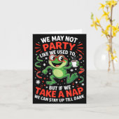 お笑いカエルの昼寝パーティー 睡眠愛好家とアンフィビアファン カード (黄色い花)