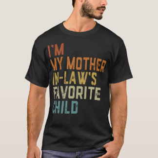 お義母さんに可愛がられるお気に入りの子供 おもしろTシャツ Tシャツ