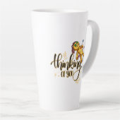 お考え笑いハロウィーンブードゥー人形 カフェラテマグ (右アングル)