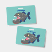 お腹が空いたユーモアたっぷりのピラニアの漫画イラスト バッジ (表裏)