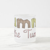 お腹のマグカップの中の美味しさ フロストグラスマグカップ (中央)