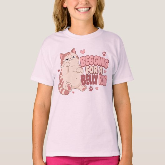 お腹をさすってと甘えるかわいい猫 | かわいい猫 Tシャツ (正面)
