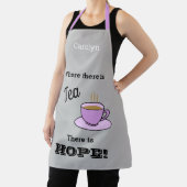 お茶がある場所に希望がある、ピンクのカップ、名前 エプロン (インサイチュ)