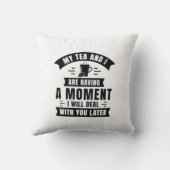 お茶と私は少し時間がある クッション (裏面)