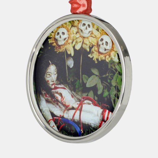 お茶と赤ひもの人形とヒマワリ メタルオーナメント (左)