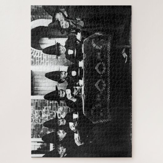 お茶の時間を持つウェルシュの魔女 ジグソーパズル (縦)