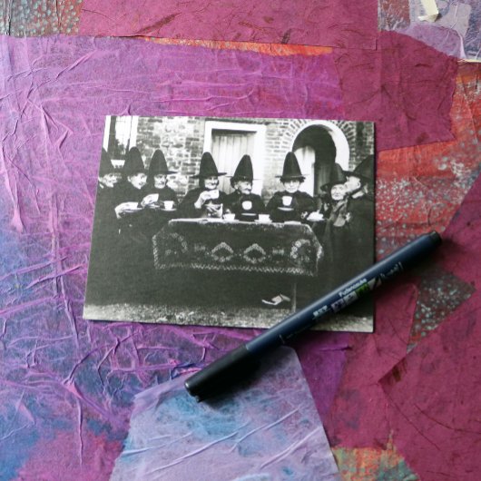 お茶の時間を持つウェルシュの魔女 ポストカード