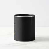 お茶は強く、友達は流動的LGBTQが好き マグカップ (中央)