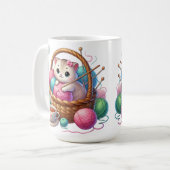 お茶よくはしゃぐ入りの糸かご内の猫 – Cozy Craft コーヒーマグカップ (正面左)