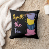 お茶をこぼす – お茶を飲む人 クッション (ブランケット)